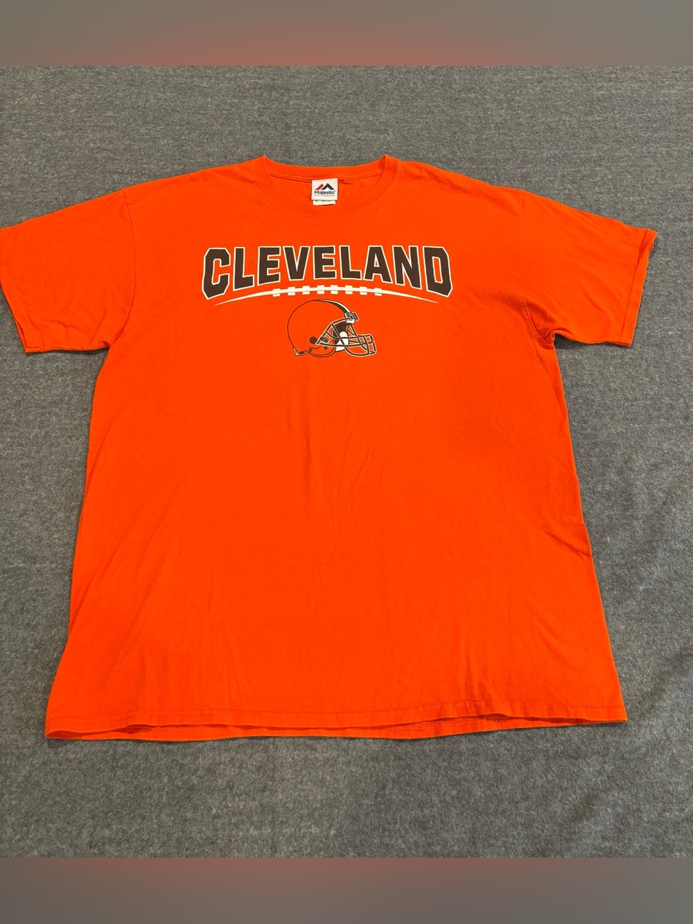 Majestic Cleveland Browns T-shirt size XL